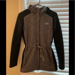 The North Face 2-toned cinch waist fall/spring coat!